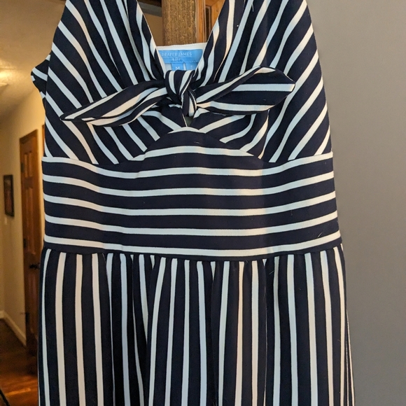 Draper James RSVP medium - Picture 2 of 2